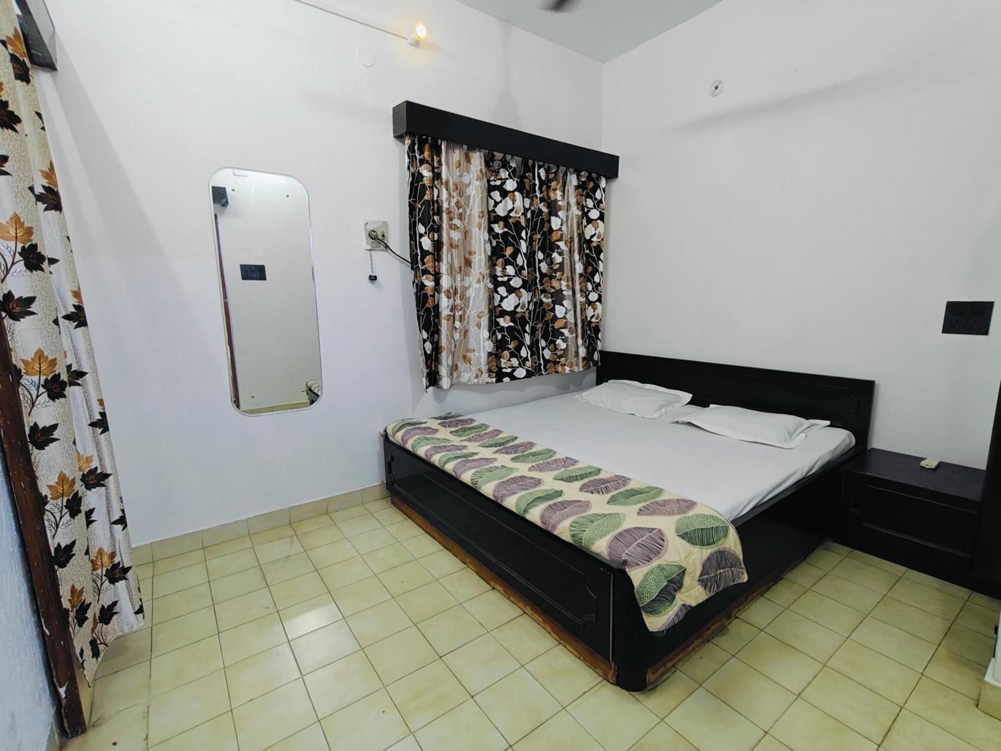 Kiara Home Stays Varanasi Bagian luar foto